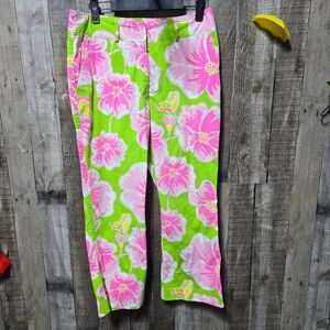 VINTAGE LILLY PULITZER WHITE LABEL GREEN AND  PINK FLORAL STRETCH CROP CAPRI PAN
